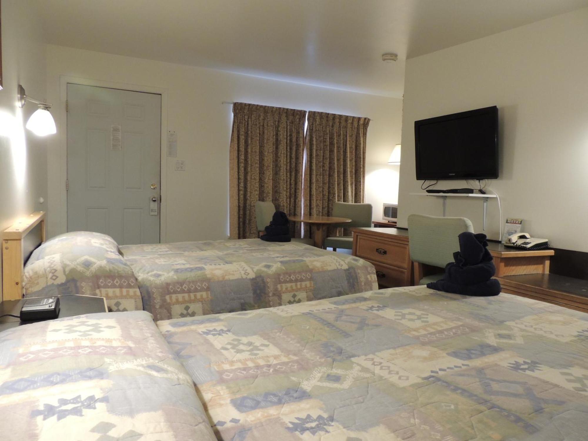 100 Mile Motel & Rv Park 100 Mile House Bilik gambar