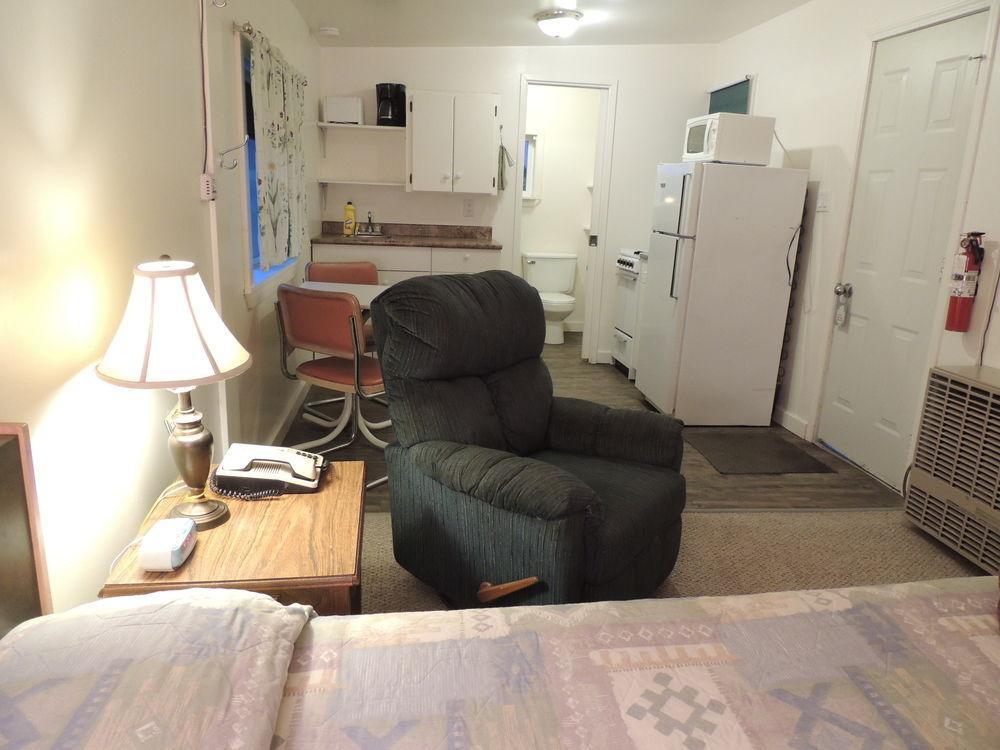 100 Mile Motel & Rv Park 100 Mile House Luaran gambar