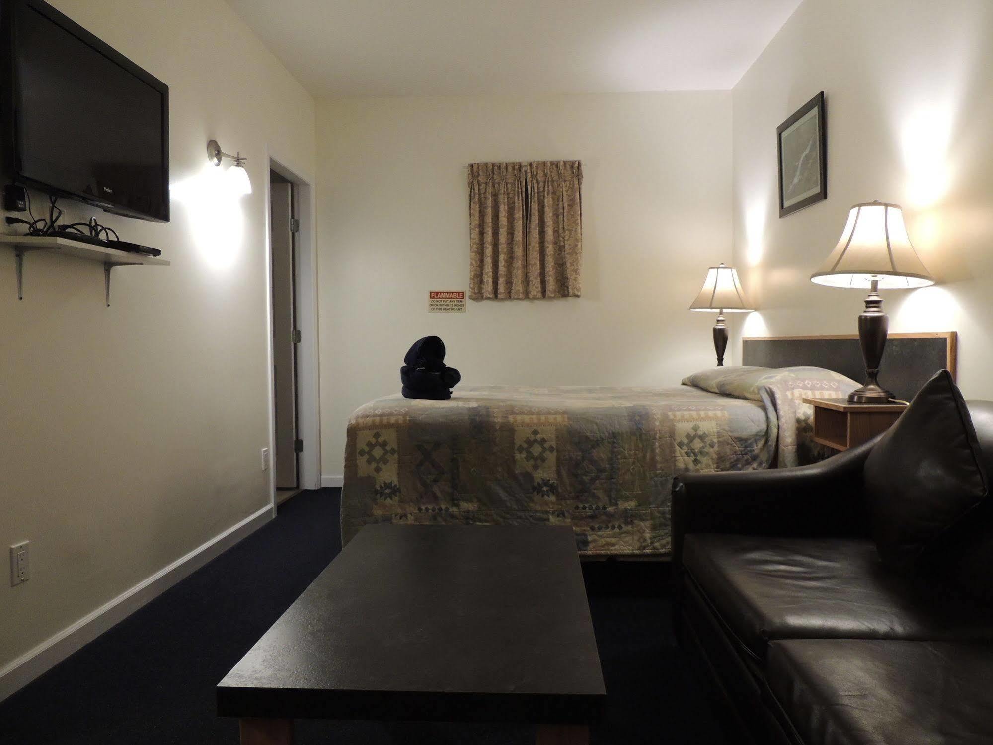 100 Mile Motel & Rv Park 100 Mile House Luaran gambar