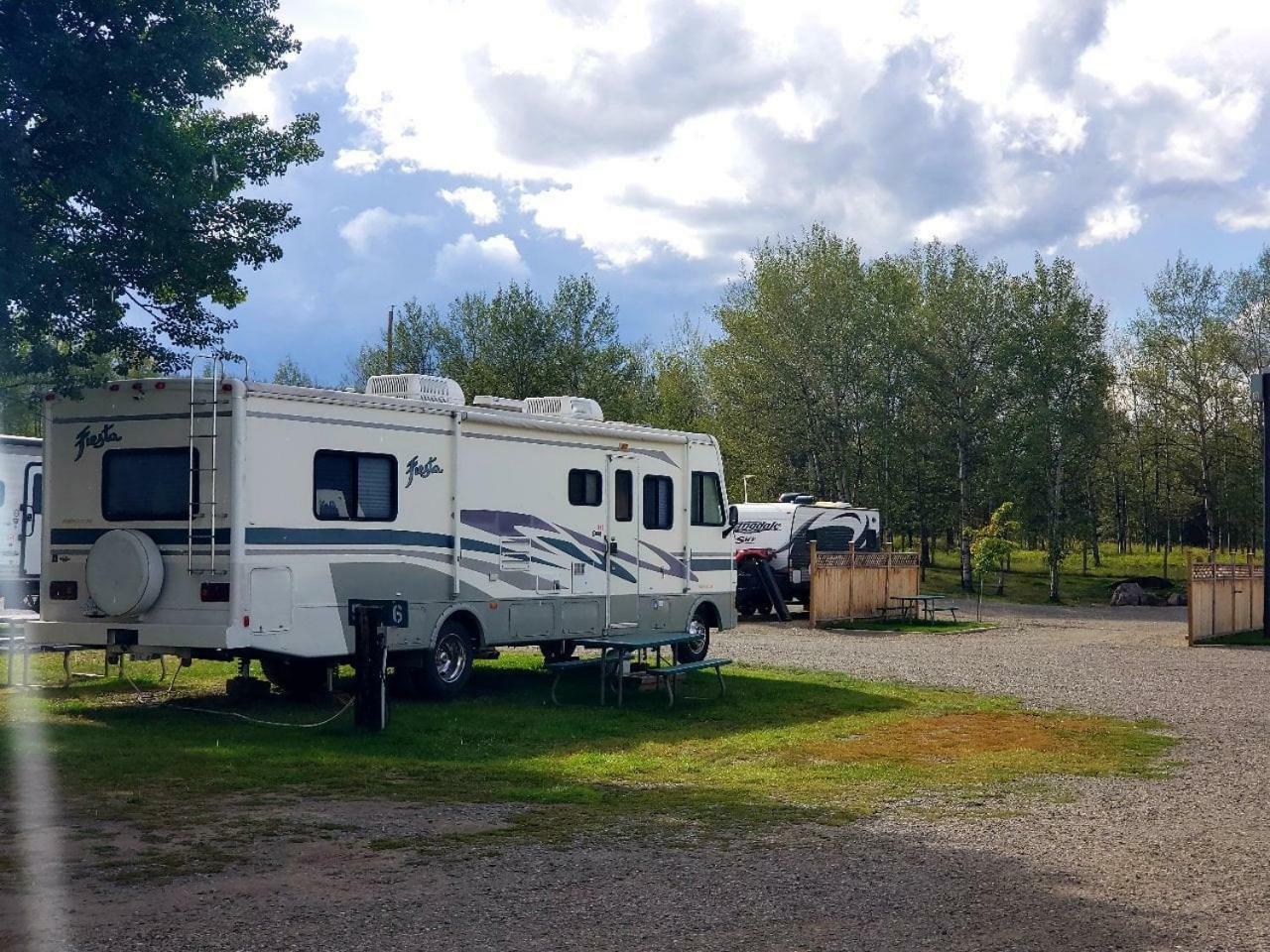 100 Mile Motel & Rv Park 100 Mile House Luaran gambar