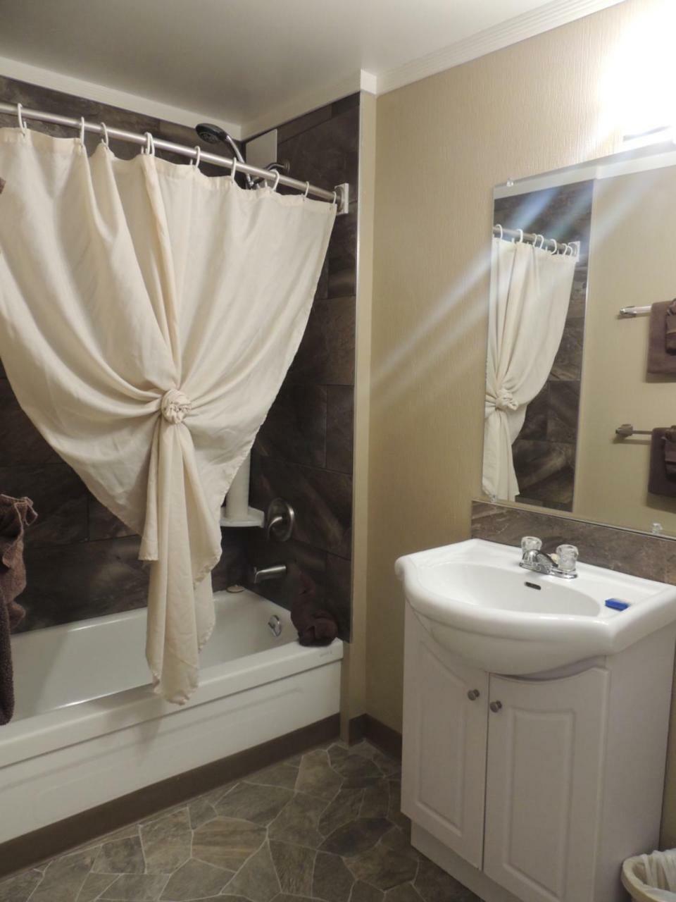 100 Mile Motel & Rv Park 100 Mile House Luaran gambar