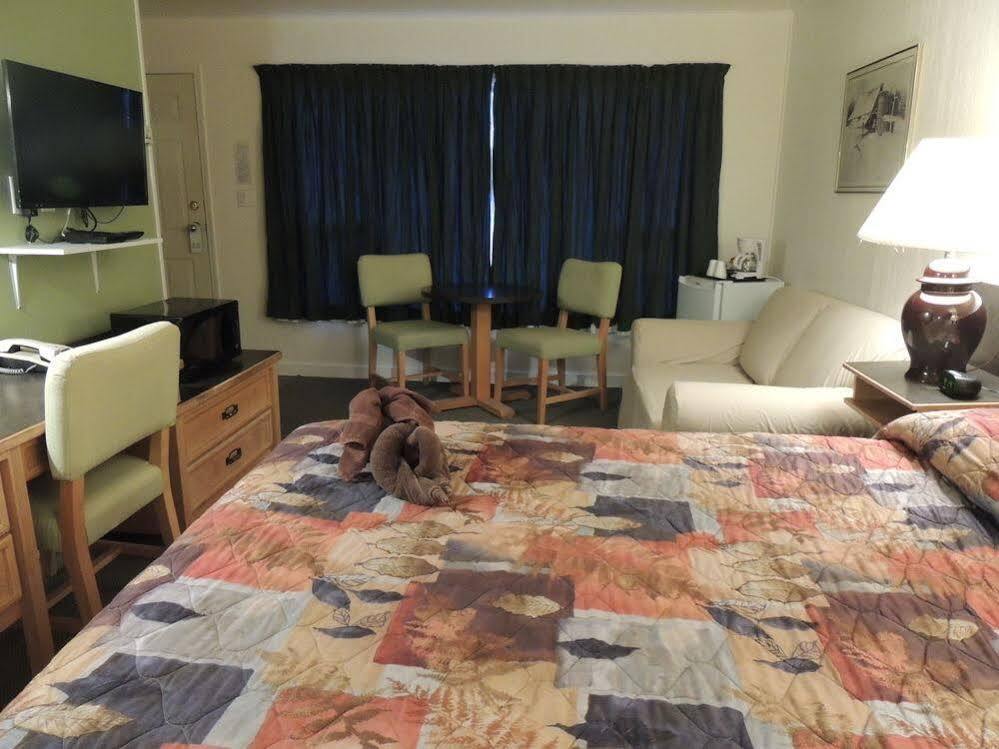 100 Mile Motel & Rv Park 100 Mile House Luaran gambar